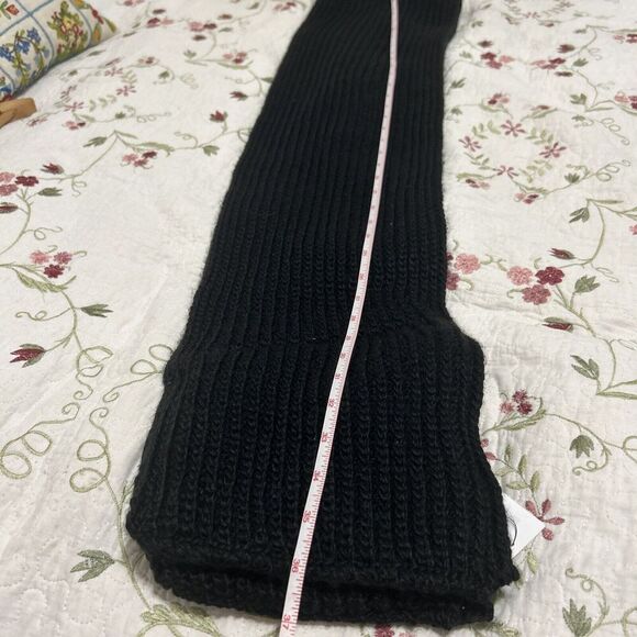 Calvin Klein Women’s Black Wide Knit Pockets Zippers One Size Scarf Wrap NWT - Picture 10 of 10